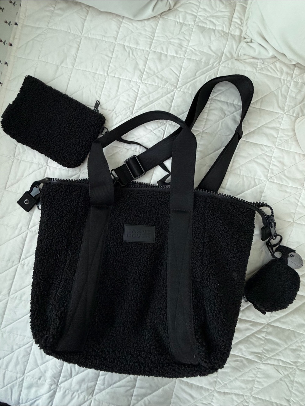 Excellent condition! Dagne Dover Onyx Shearling Black Sherpa Purse/Bag